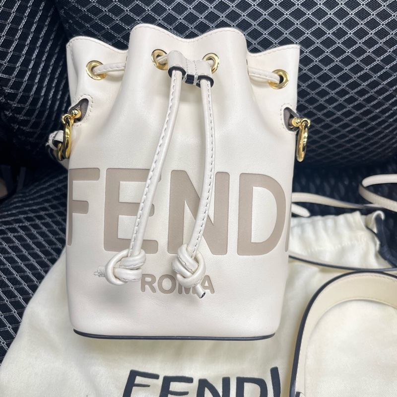 FENDI 芬迪 MON TRESOR 烙字小牛皮兩用迷你水桶包(奶油白）-3