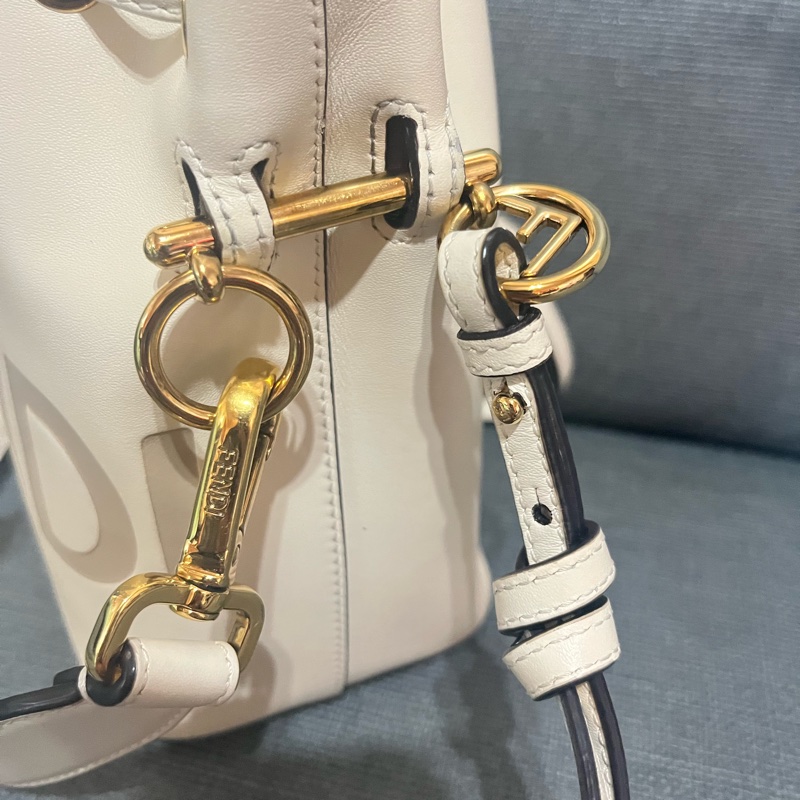 FENDI 芬迪 MON TRESOR 烙字小牛皮兩用迷你水桶包(奶油白）-8