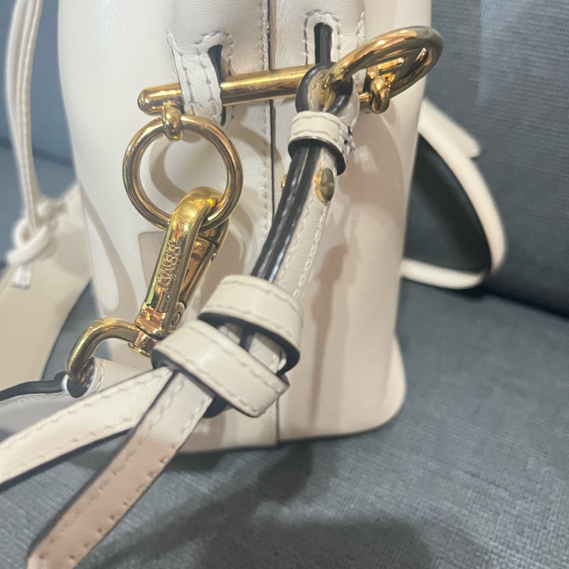 FENDI 芬迪 MON TRESOR 烙字小牛皮兩用迷你水桶包(奶油白）-9