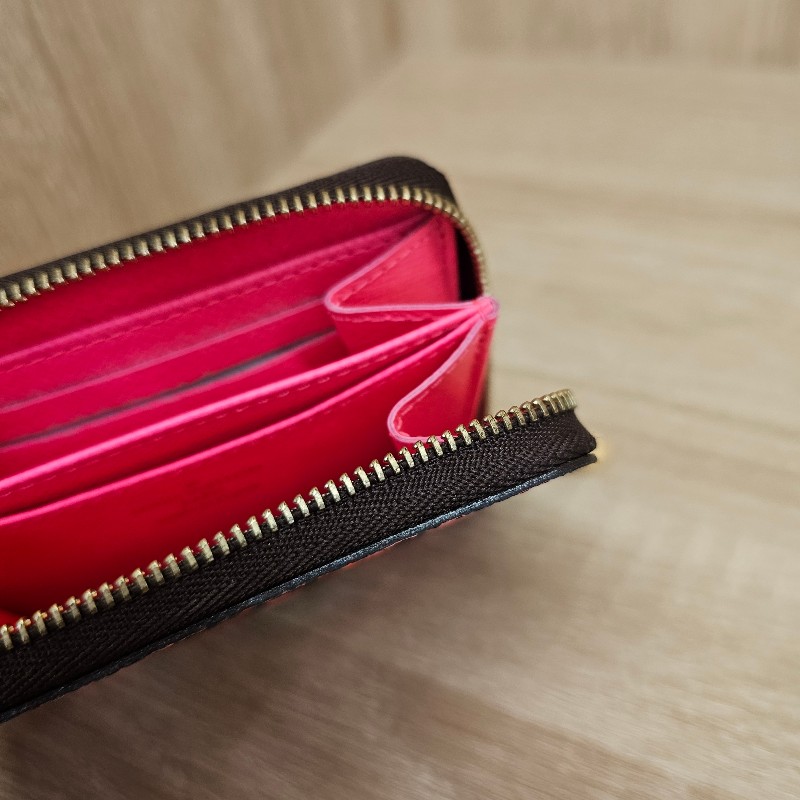 [絕版塗鴉❣️] LV桃紅滿版老花塗鴉拉鏈零錢包-11