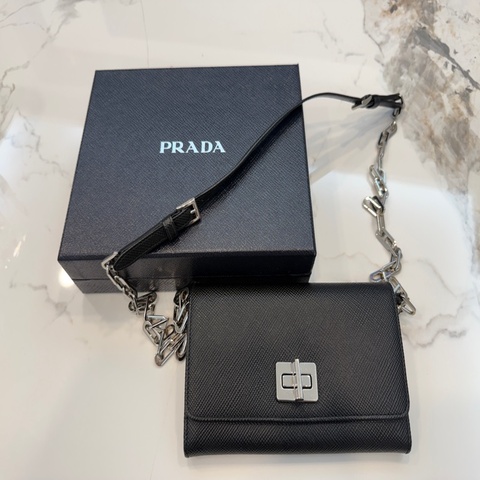Prada WOC 黑色