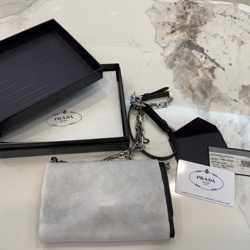 Prada WOC 黑色 鏈子皮夾-8
