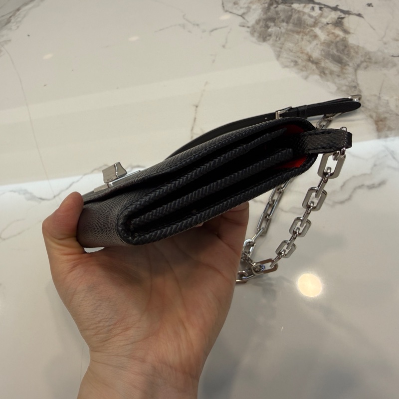 Prada WOC 黑色 鏈子皮夾-14