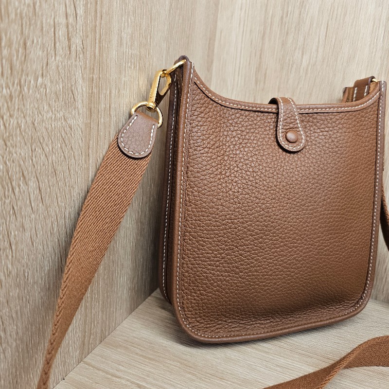 [好物夯色免配貨🧧] Hermes 金棕金 MiniEvelyne肩斜背包-3