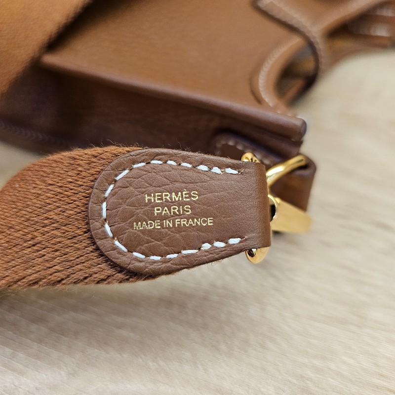[好物夯色免配貨🧧] Hermes 金棕金 MiniEvelyne肩斜背包-8