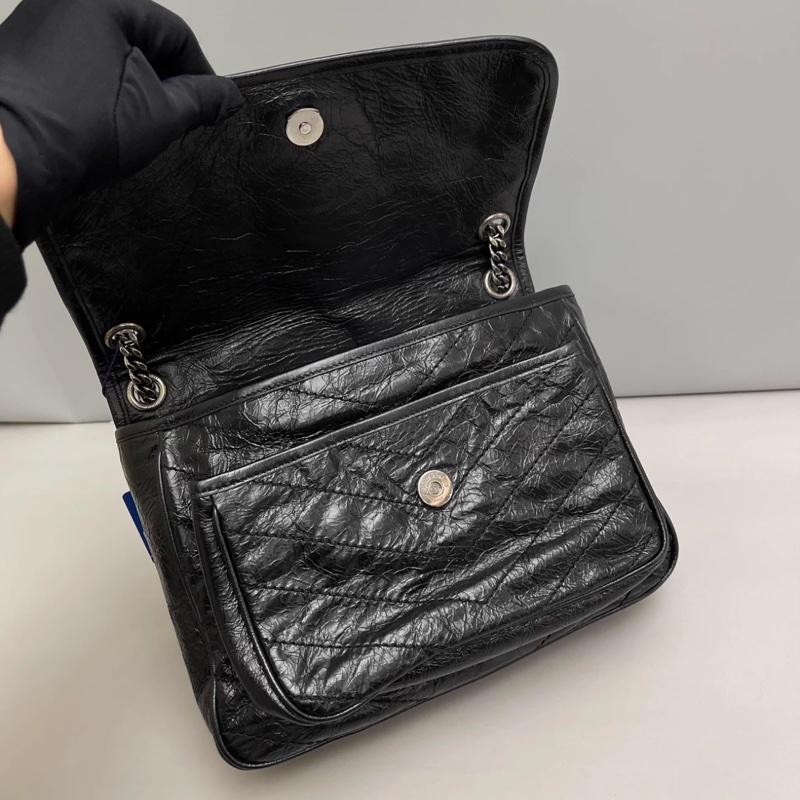 YSL聖羅蘭Niki中號黑色銀鏈全皮郵差包-3