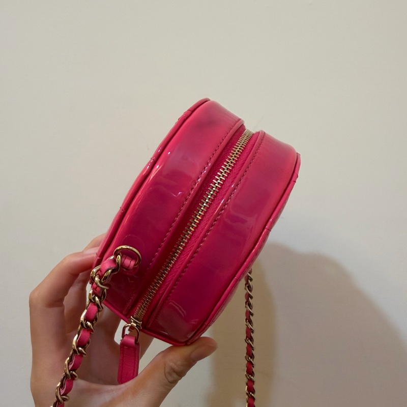 請看好包況再下單🔥Chanel粉色菱格紋漆皮MINI圓餅包-1