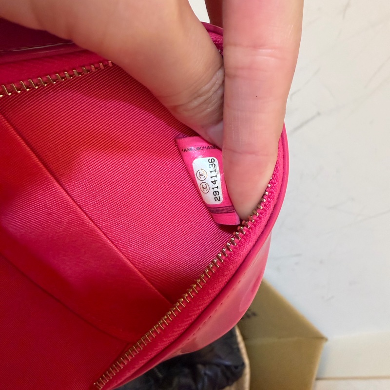 請看好包況再下單🔥Chanel粉色菱格紋漆皮MINI圓餅包-10