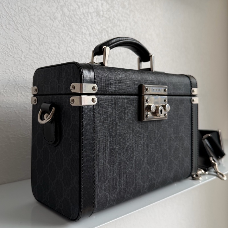Gucci黑PVC手提兩用箱包 硬殼包-11