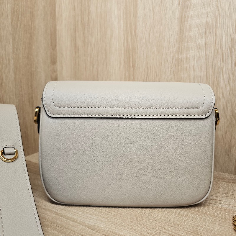 [現省3.5萬🎁] LV淺灰褐色米白牛皮金釦 LockMe Tender轉釦肩斜背包-3