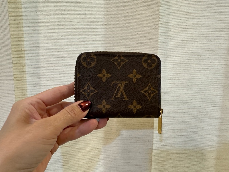 LV 原花金釦ㄇ拉4卡零錢卡包M60067-1