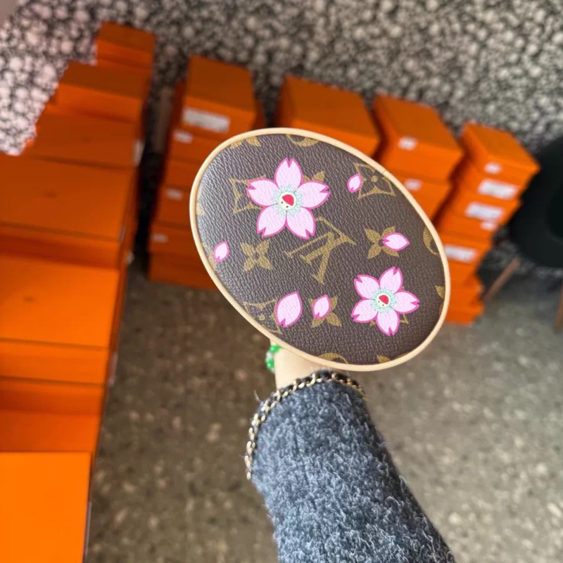 Lv村上隆櫻花限定子母水桶包-2