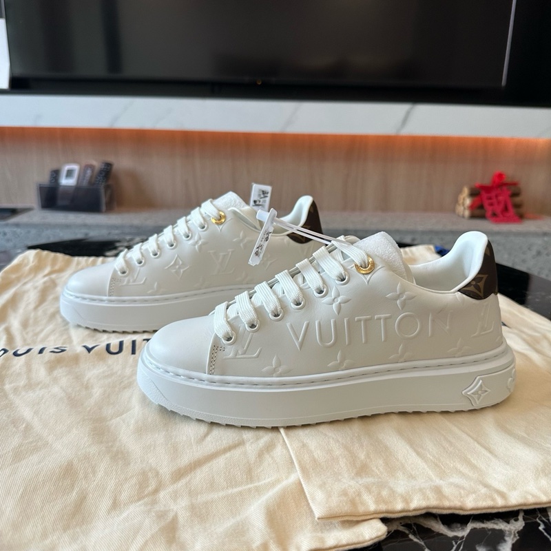 閒置新未使用LV/路易威登 白色老花滿印 time out 系帶圓頭低幫板鞋 松糕鞋 36碼  有塵袋-0