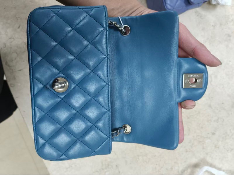 CHANEL CLASSIC FLAG MINI-6