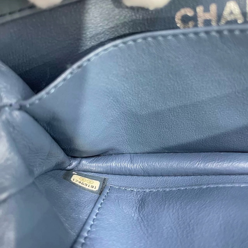 CHANEL CLASSIC FLAG MINI-8