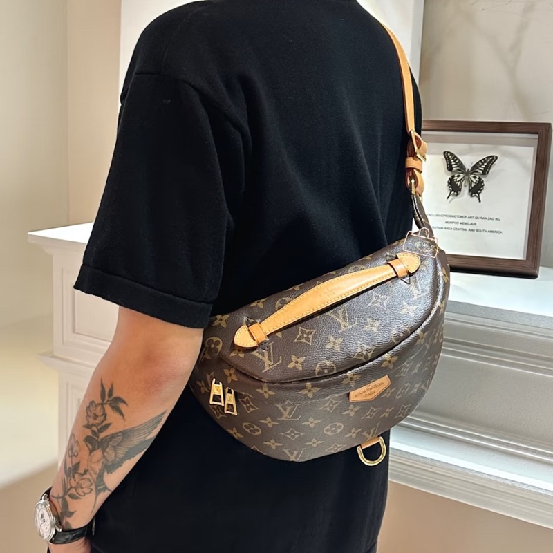 莉亞精品♡Lv M43644 老花胸包 二手-1