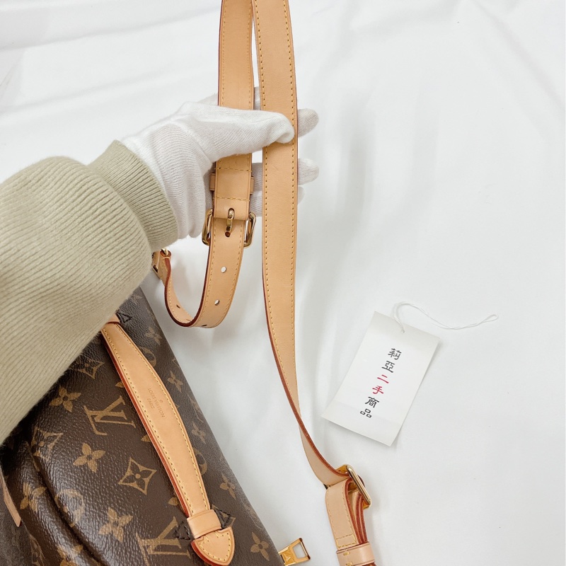 莉亞精品♡Lv M43644 老花胸包 二手-9
