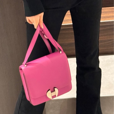 HERMES 脣膏粉銀扣肩背斜背包 20*19*4 98新配件盒子塵袋