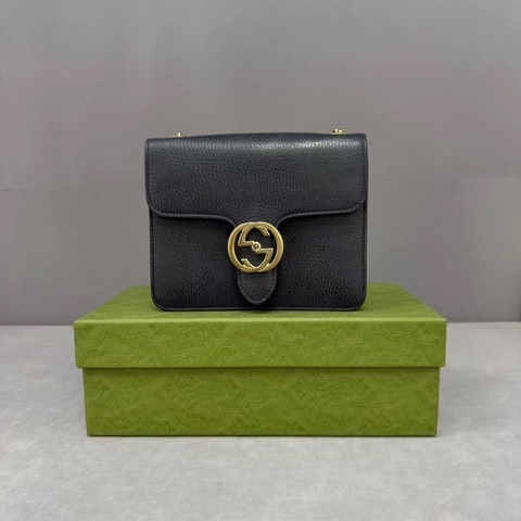 Gucci Interlocking 雙G金扣全皮風琴包