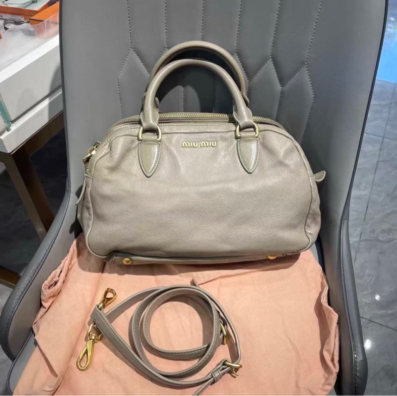 Miu Miu灰色牛皮保齡球包-0