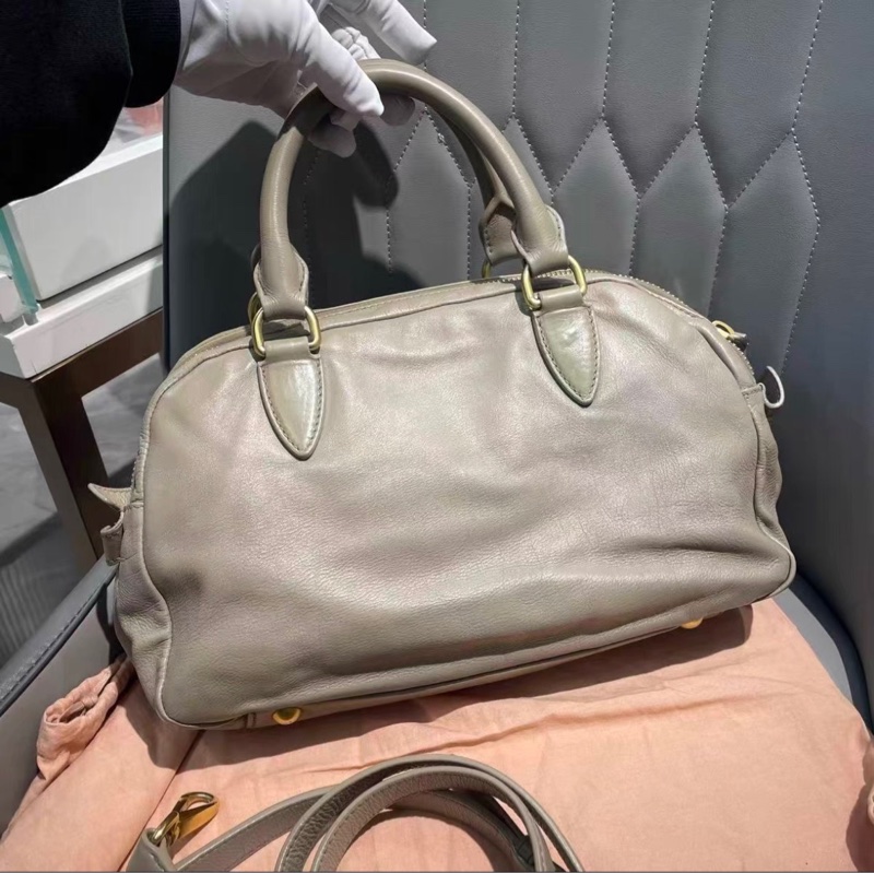 Miu Miu灰色牛皮保齡球包-2