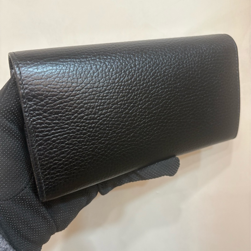 GUCCI 金屬雙G LOGO荔枝紋 牛皮扣式長夾-2