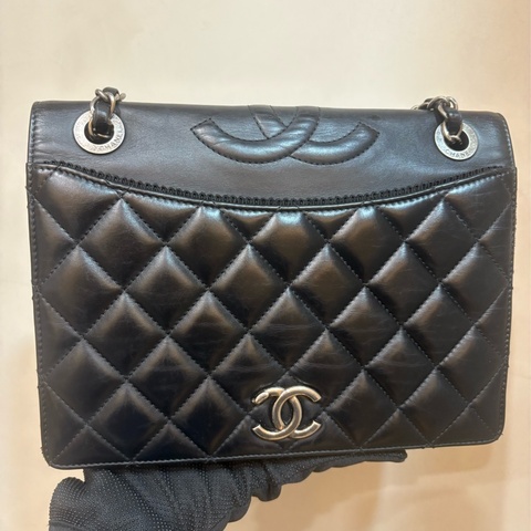 香奈兒 chanel 黑色復古銀浮雕雙c logo