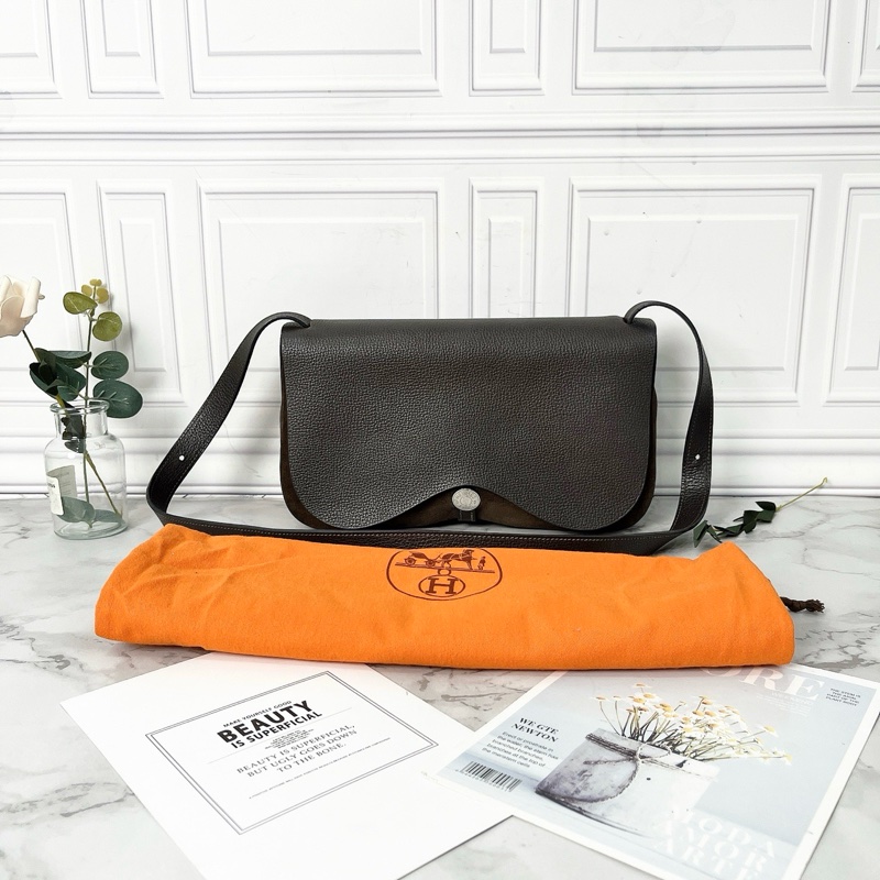 Hermes 巧克力色 colorado中古馬鞍包28×17×8 98新配件塵袋-1