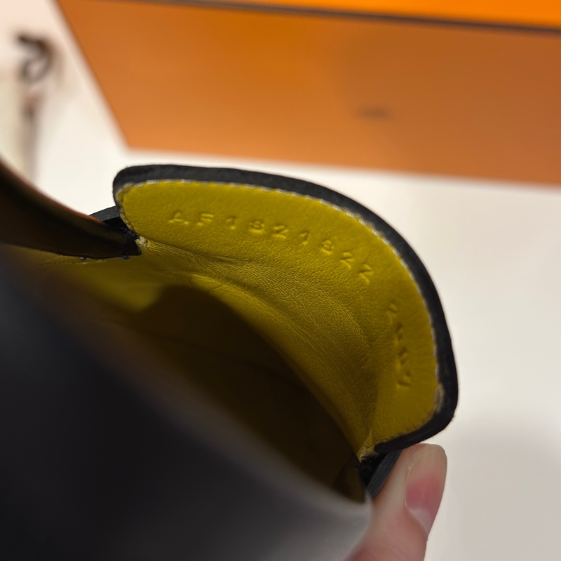 Hermes黑金H logo山羊皮樂福鞋（36）-9
