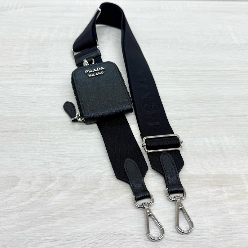 PRADA黑色牛皮銀釦信封下蓋斜背包1BP020-13