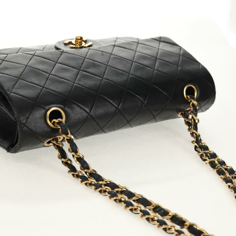 【日本直送】香奈兒 Matelasse 25 雙蓋鏈條包，羊皮材質，黑色，金色雙C標誌，正品編號 158003SAV-4