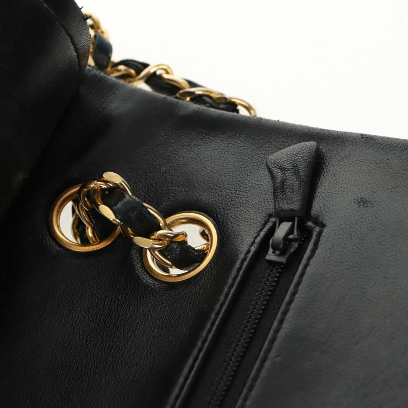 【日本直送】香奈兒 Matelasse 25 雙蓋鏈條包，羊皮材質，黑色，金色雙C標誌，正品編號 158003SAV-16
