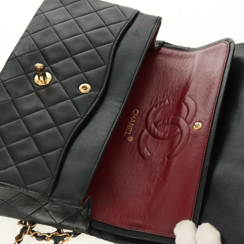 【日本直送】香奈兒 Matelasse 25 雙蓋鏈條包，羊皮材質，黑色，金色雙C標誌，正品編號 158003SAV-18