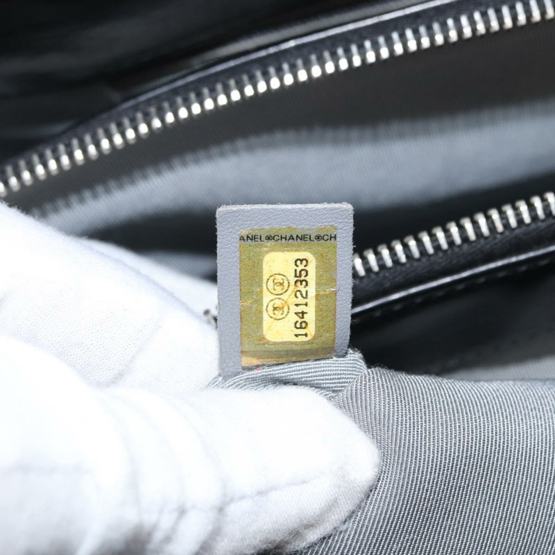 【日本直送】香奈兒 Boy Chanel 鏈條肩背包 皮革 黑色 銀色 CC Auth bs31910-11