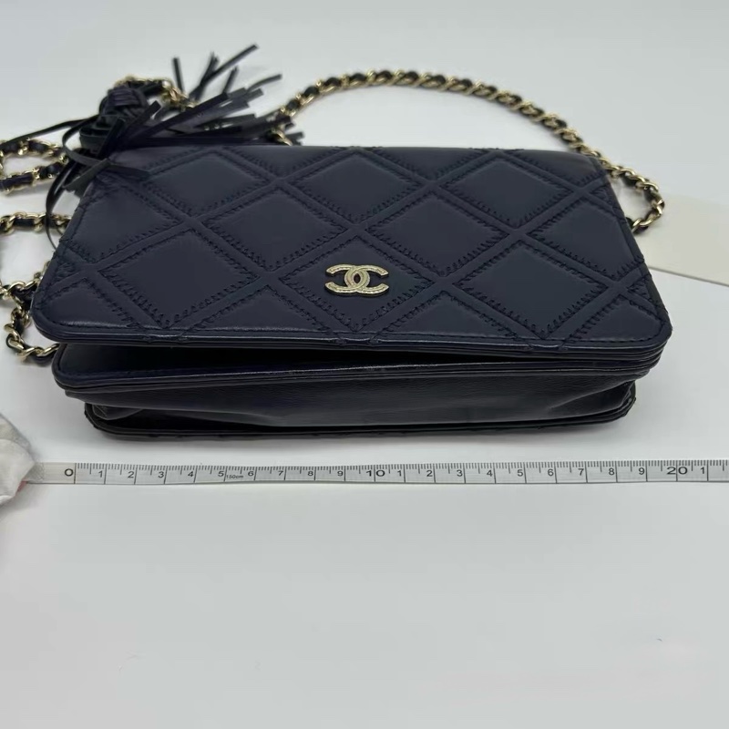 CHANEL 香奈兒 深海軍藍 菱格 WOC 鍊帶斜背包 17A 羊皮 金扣 流蘇-1