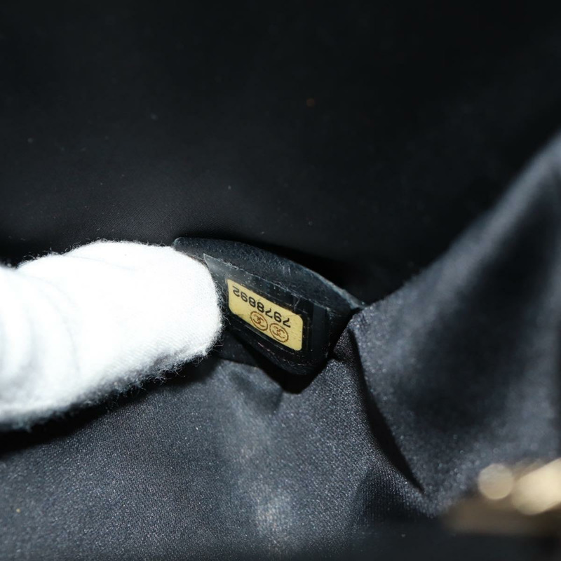 【日本直送】香奈兒新款旅行系列巧克力棒鏈條包，尼龍材質，黑色，金色雙C標誌，貨號160247V-10