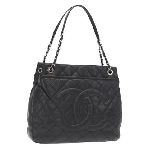 香奈兒 (CHANEL) 菱格紋鏈條肩背包，魚子醬紋皮革，黑色，銀色雙C標誌，正品編號 156514V