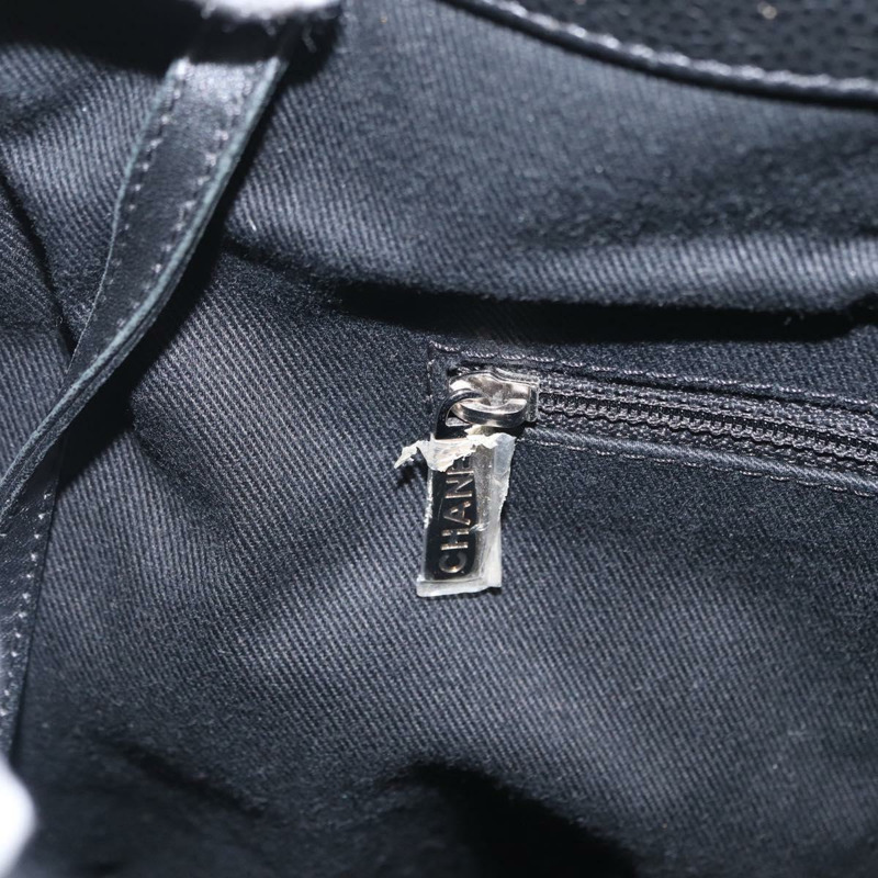 【日本直送】香奈兒 (CHANEL) 菱格紋鏈條肩背包，魚子醬紋皮革，黑色，銀色雙C標誌，正品編號 156514V-21