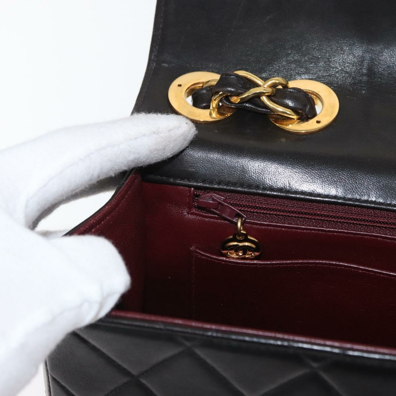 【日本直送】香奈兒 Matelasse 34 鏈條肩背包，羊皮材質，黑色，金色雙C標誌，正品編號 158867SAV-24