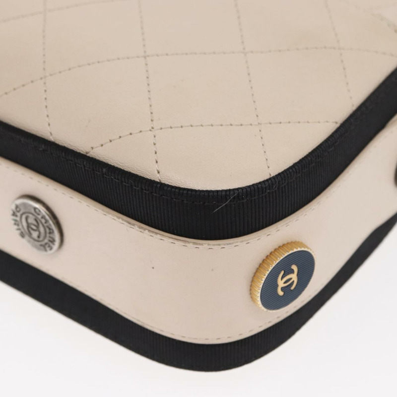 【日本直送】香奈兒 Bicolore 鏈條肩背包，米色皮革，金色 CC 標誌，正品 BA9466SAV-15