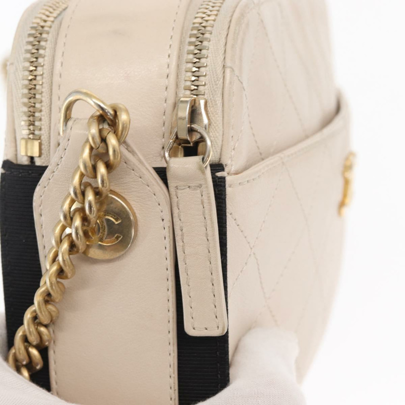 【日本直送】香奈兒 Bicolore 鏈條肩背包，米色皮革，金色 CC 標誌，正品 BA9466SAV-19
