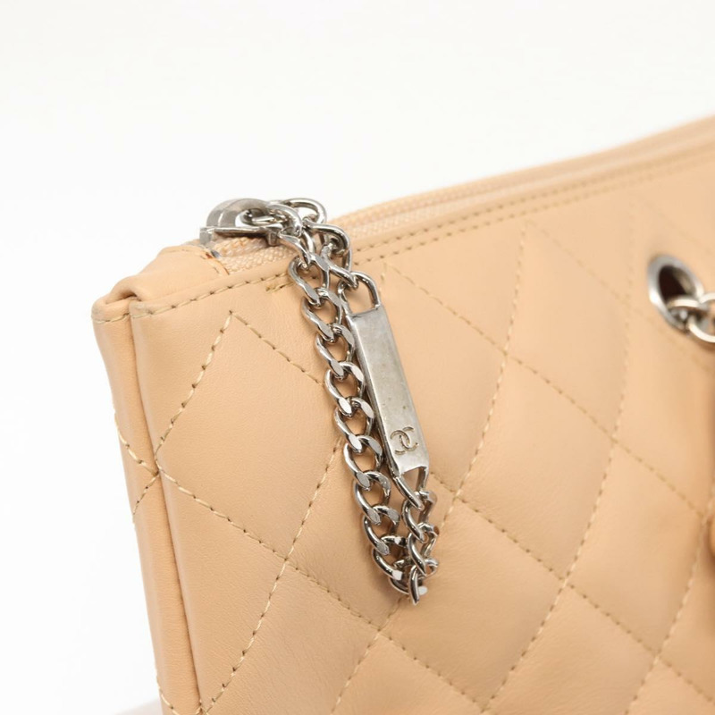 【日本直送】香奈兒 Cambon 系列絎縫托特包,小牛皮,米色,銀色 CC 標誌,正品編號 160890SAV-18