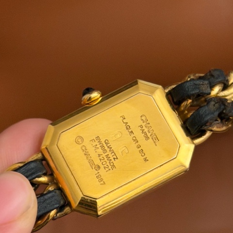 Chanel 皮穿練手錶 M碼