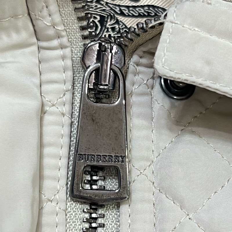 Burberry London 米色絎縫風衣-Nova 格紋內襯 原價2折出售 經典必備不退流行-5