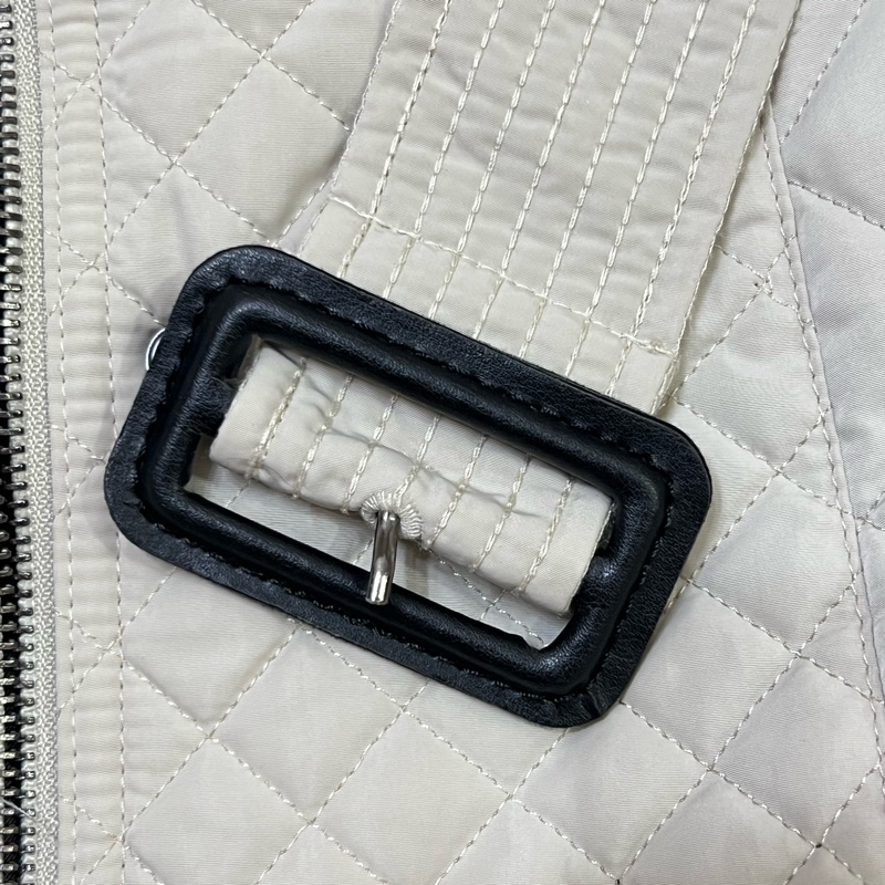 Burberry London 米色絎縫風衣-Nova 格紋內襯 原價2折出售 經典必備不退流行-9