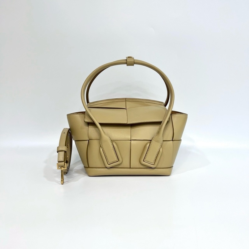 BV芥末黃小牛皮大編織ARCO 29手提側背包-4