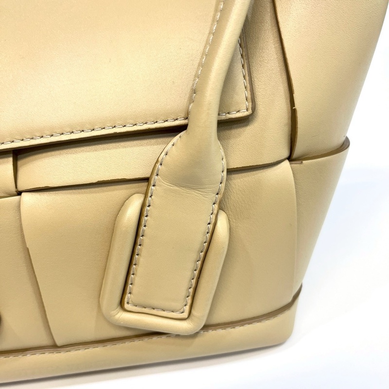 BV芥末黃小牛皮大編織ARCO 29手提側背包-13