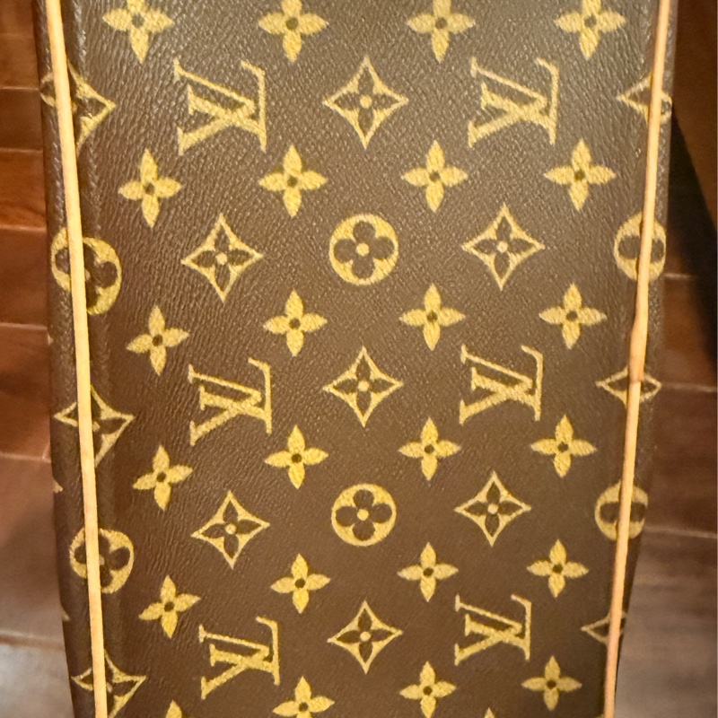 Louis Vuitton Palermo PM Monogram 帆布手提/肩背包。-15