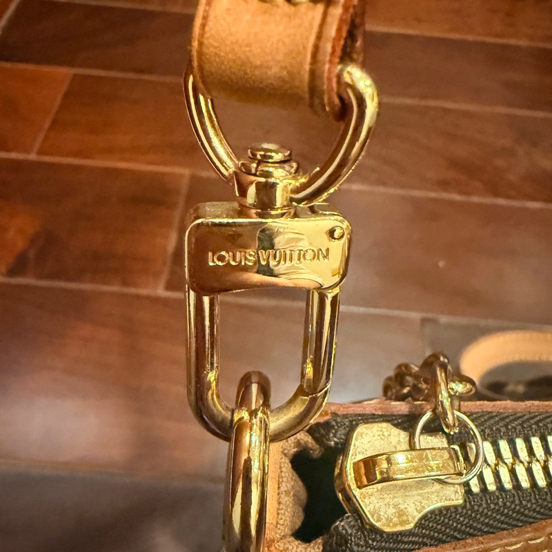 Louis Vuitton Palermo PM Monogram 帆布手提/肩背包。-25