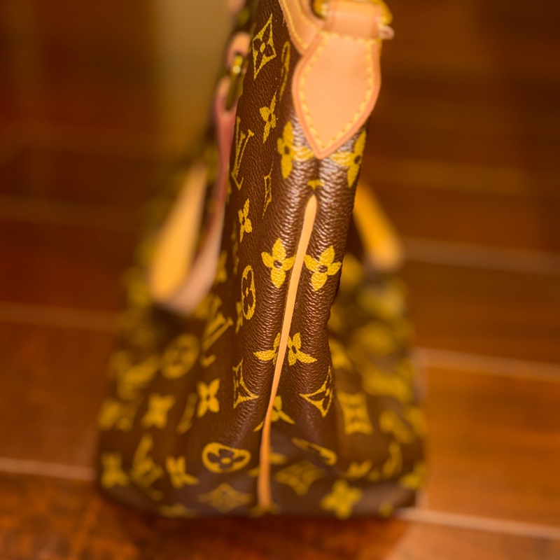 Louis Vuitton Palermo PM Monogram 帆布手提/肩背包。-28